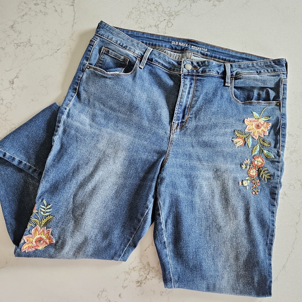 Women's Old Navy Rock Star Embroidered Jeans Size 16 Flower Embroidered